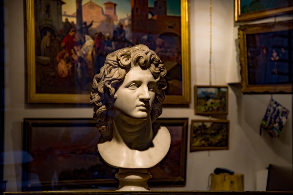 antique dealer