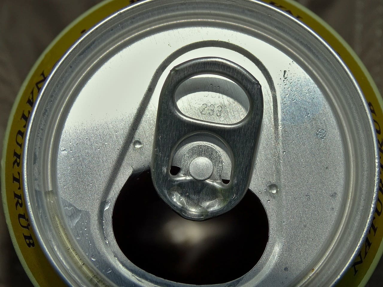 dream meaning Beer can