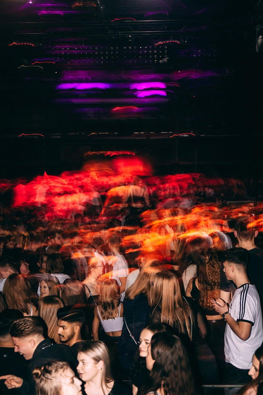 dream meaning Dancing party