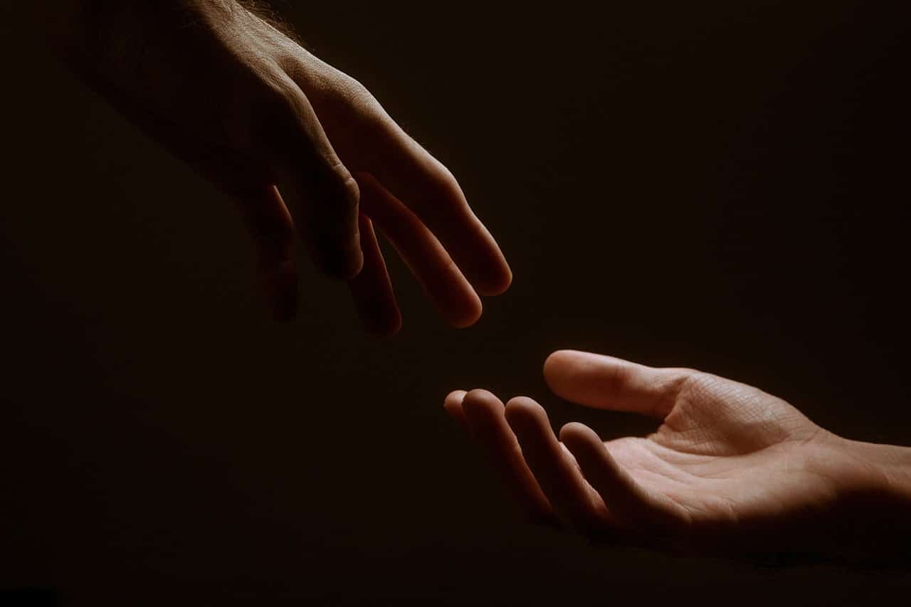 dream meaning Hands