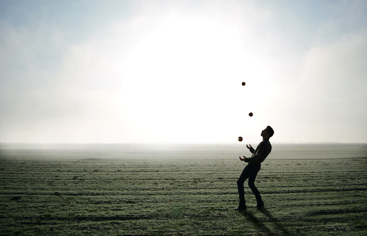 dream meaning Juggle