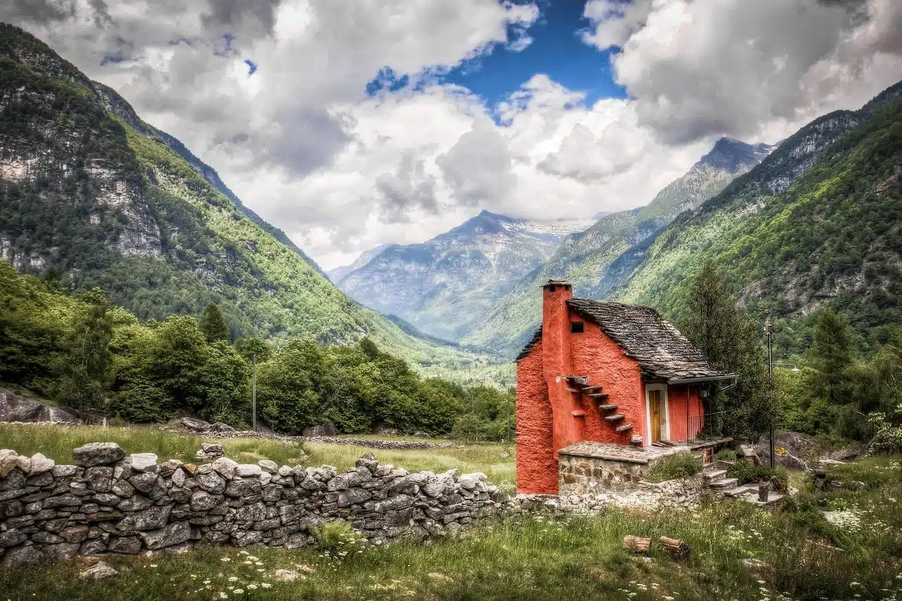 dream meaning Old House