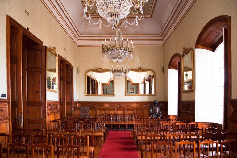 Red Carpet Dream meaning