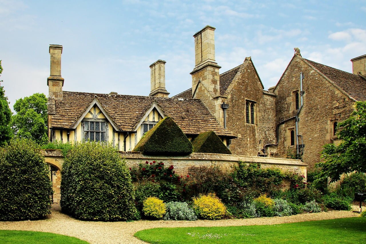 dream meaning Residence