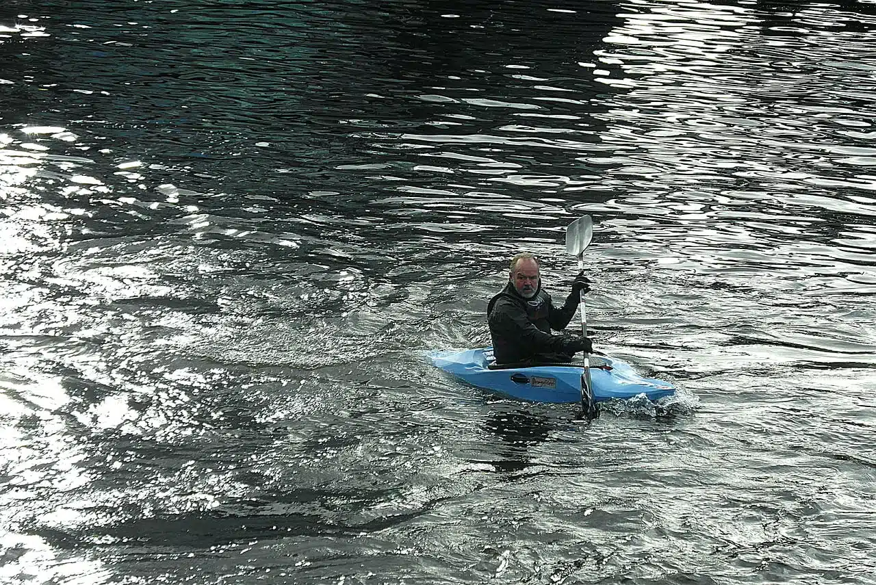 dream meaning Single canoe