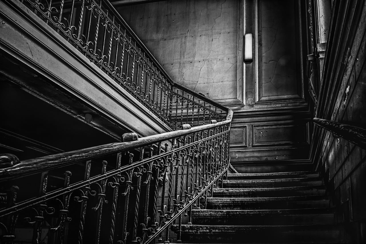 dream meaning Stairwell