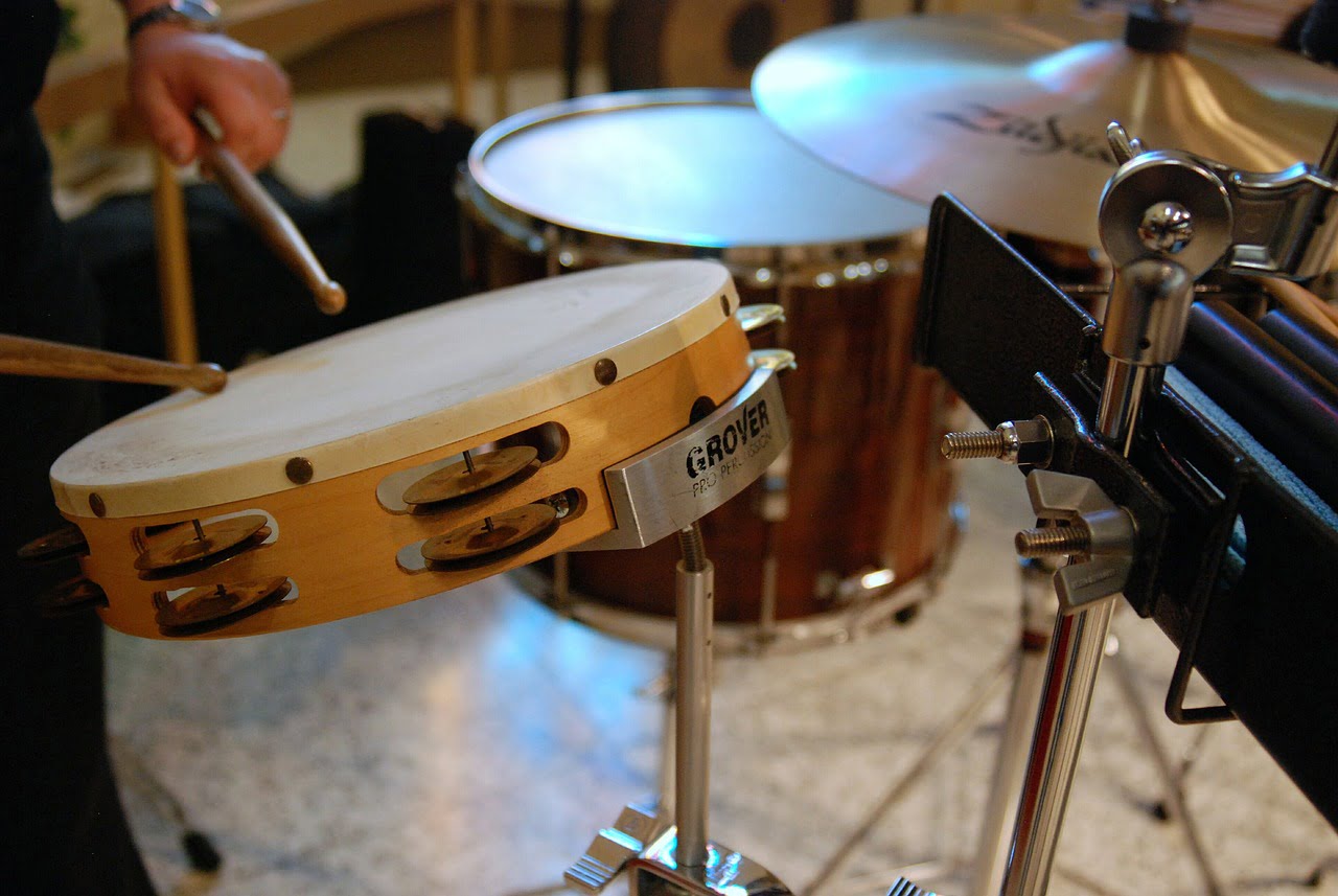 dream meaning Tambourine