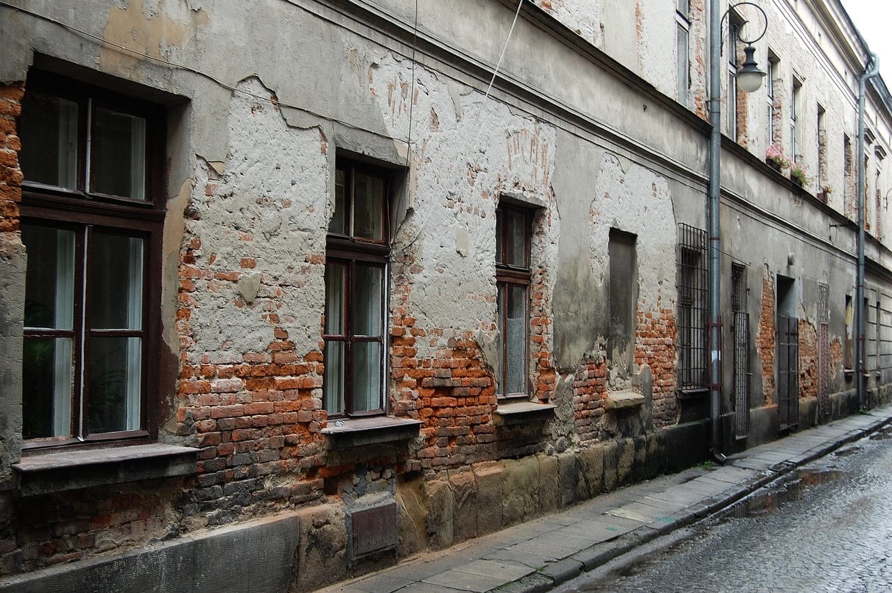 dream meaning Tenement