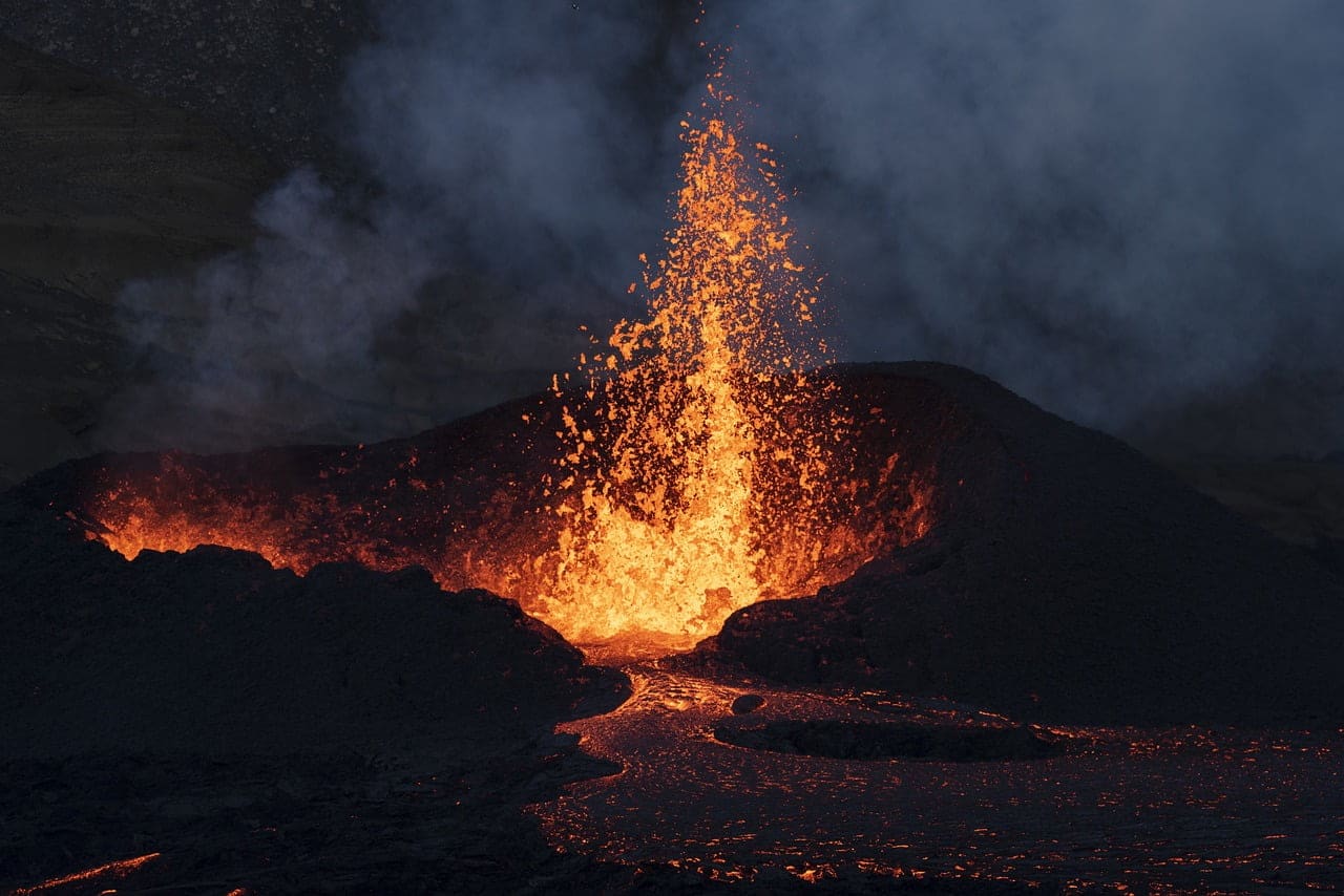 dream meaning Volcano