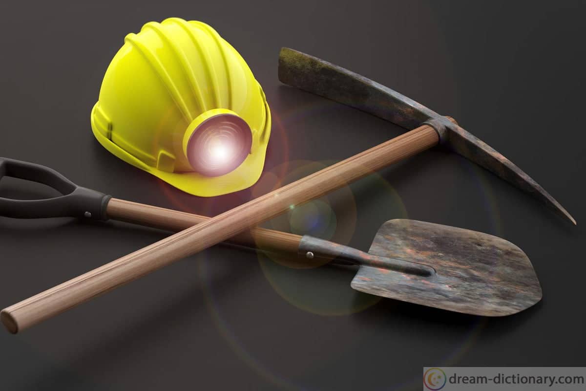 dream meaning Pickaxe