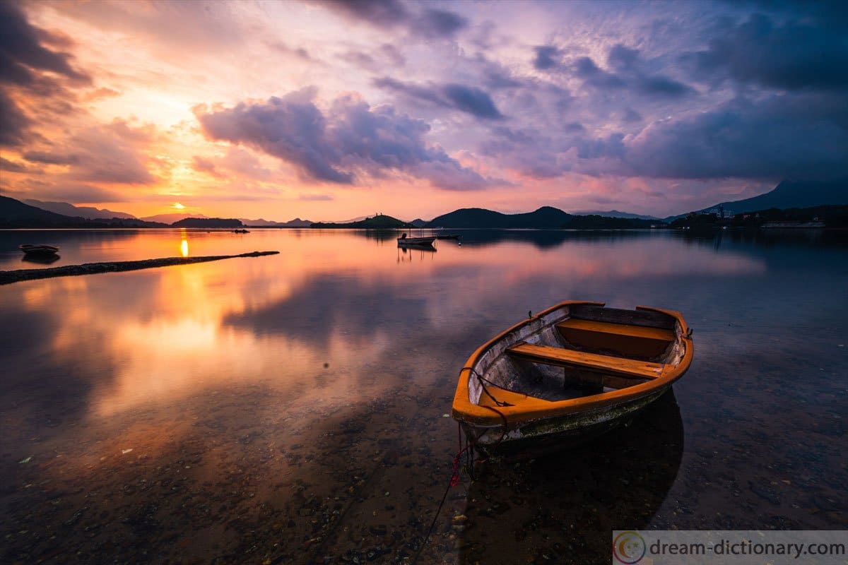 dream meaning Rowboat