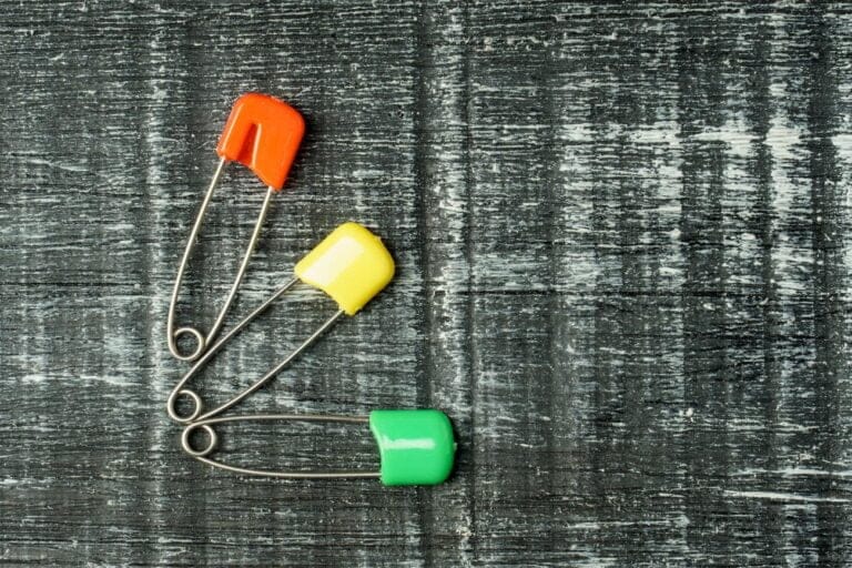 Safety pin Dream meaning