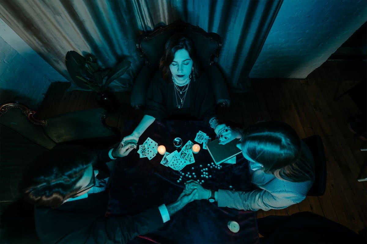 dream meaning Seance